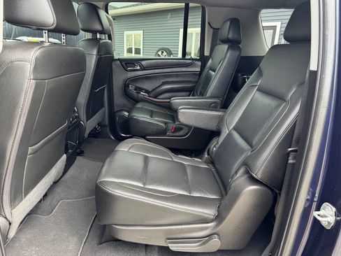 Used 2020 GMC Yukon XL SLT image 36