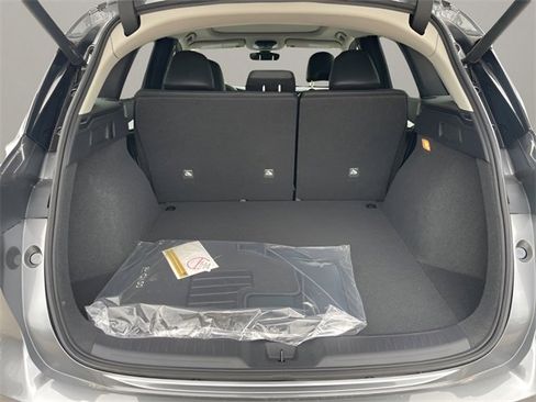 New 2025 INFINITI QX50 Luxe image 5
