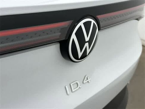 Used 2022 Volkswagen ID.4 Pro image 27