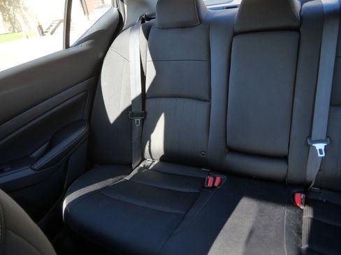 Used 2025 Nissan Altima 2.5 SV FWD image 12
