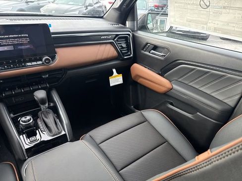 New 2026 GMC Canyon AT4 w/ AT4 Premium Package image 27