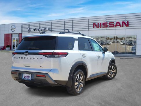 New 2026 Nissan Pathfinder SL w/ Cargo Package FWD image 5