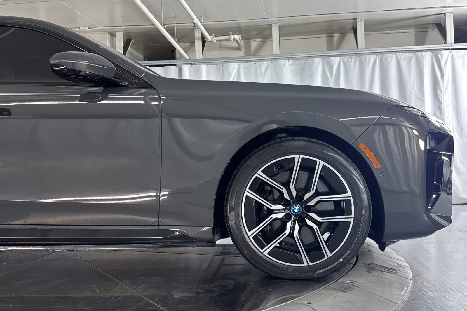Used 2023 BMW i7 xDrive60 AWD/4WD image 35