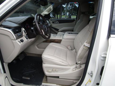 Used 2015 GMC Yukon Denali w/ Touring Package RWD image 20