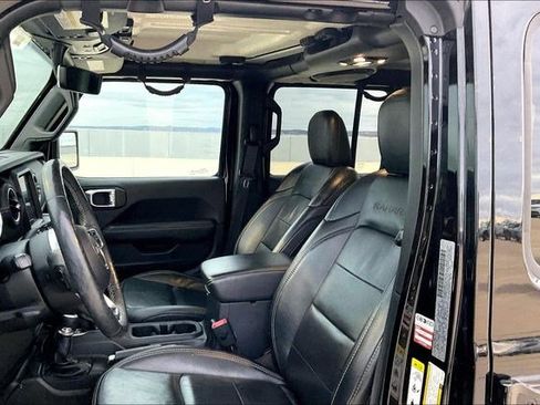 Used 2019 Jeep Wrangler Unlimited Sahara image 9