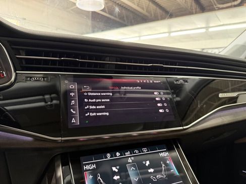 Used 2020 Audi Q7 3.0T Premium Plus w/ Premium Plus Package image 32