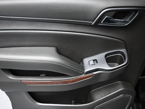 Used 2020 GMC Yukon XL SLT image 31