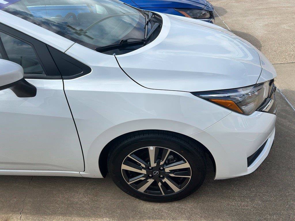 Used 2025 Nissan Versa SV FWD image 2