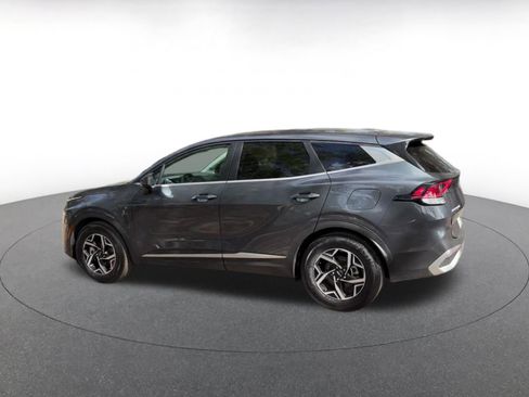 Used 2025 Kia Sportage LX FWD image 10