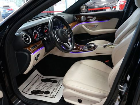 Used 2019 Mercedes-Benz E 300 4MATIC image 27