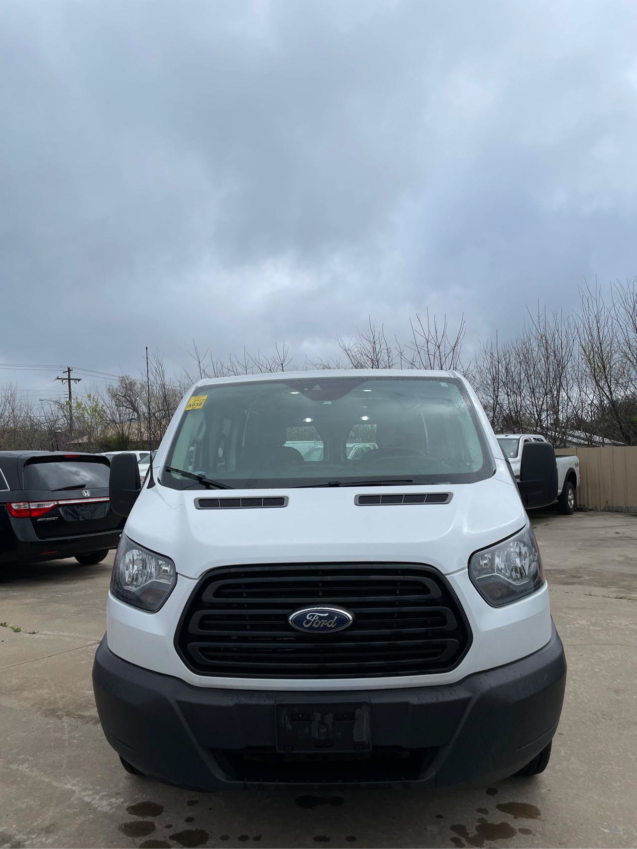 Used 2019 Ford Transit 250 148 Low Roof RWD image 2