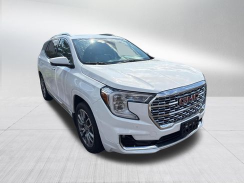 Used 2024 GMC Terrain Denali w/ LPO, Floor Liner Package AWD/4WD image 4