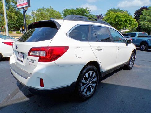 Used 2017 Subaru Outback 2.5i Limited AWD/4WD image 8
