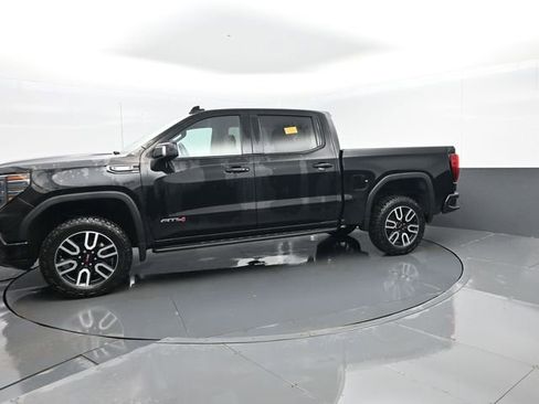 Used 2025 GMC Sierra 1500 AT4 w/ AT4 Preferred Package AWD/4WD image 5