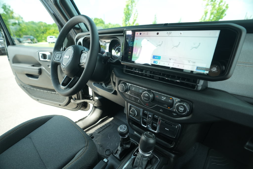 New 2026 Jeep Gladiator Sport AWD/4WD image 33