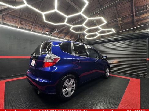 Used 2011 Honda Fit image 3