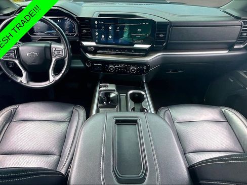 Used 2022 Chevrolet Silverado 1500 LT Trail Boss w/ Convenience Package II AWD/4WD image 8