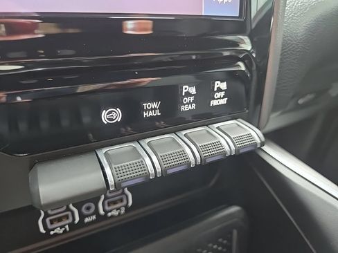 Used 2026 RAM 2500 Big Horn AWD/4WD image 73
