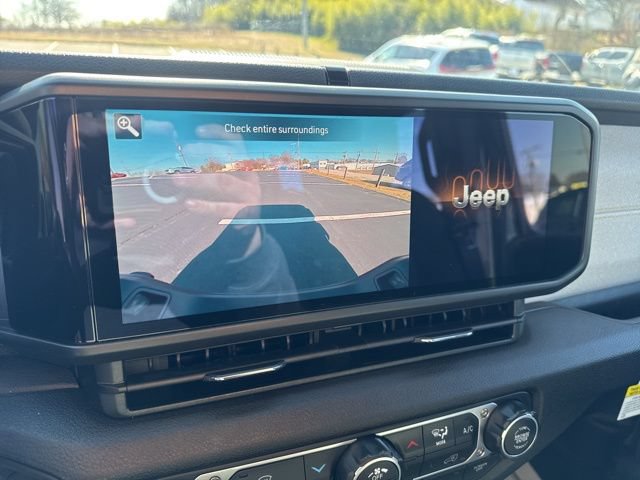 New 2026 Jeep Gladiator Sport AWD/4WD image 16