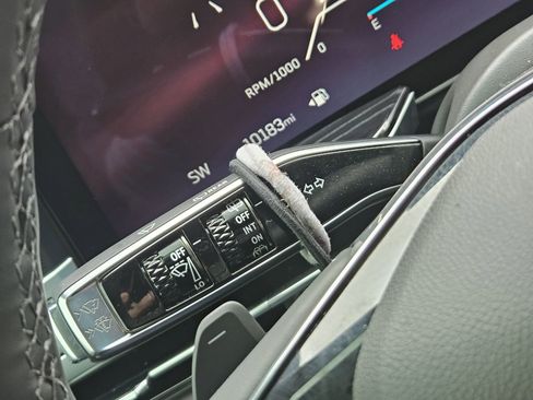 Certified 2025 Cadillac Escalade Sport AWD/4WD image 25