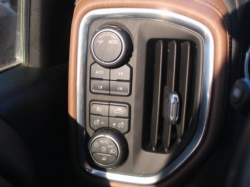 Used 2022 Chevrolet Silverado 2500 High Country w/ Safety Package II image 28