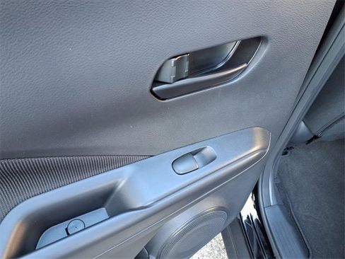 Certified 2025 Nissan Kicks Play S image 18