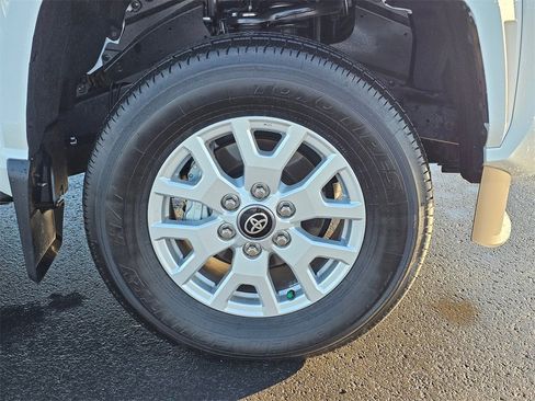 Used 2025 Toyota Tacoma SR5 image 9