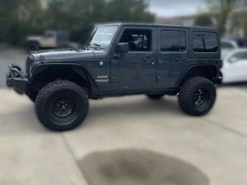 Used 2017 Jeep Wrangler Unlimited Sport w/ Quick Order Package 24S AWD/4WD image 3