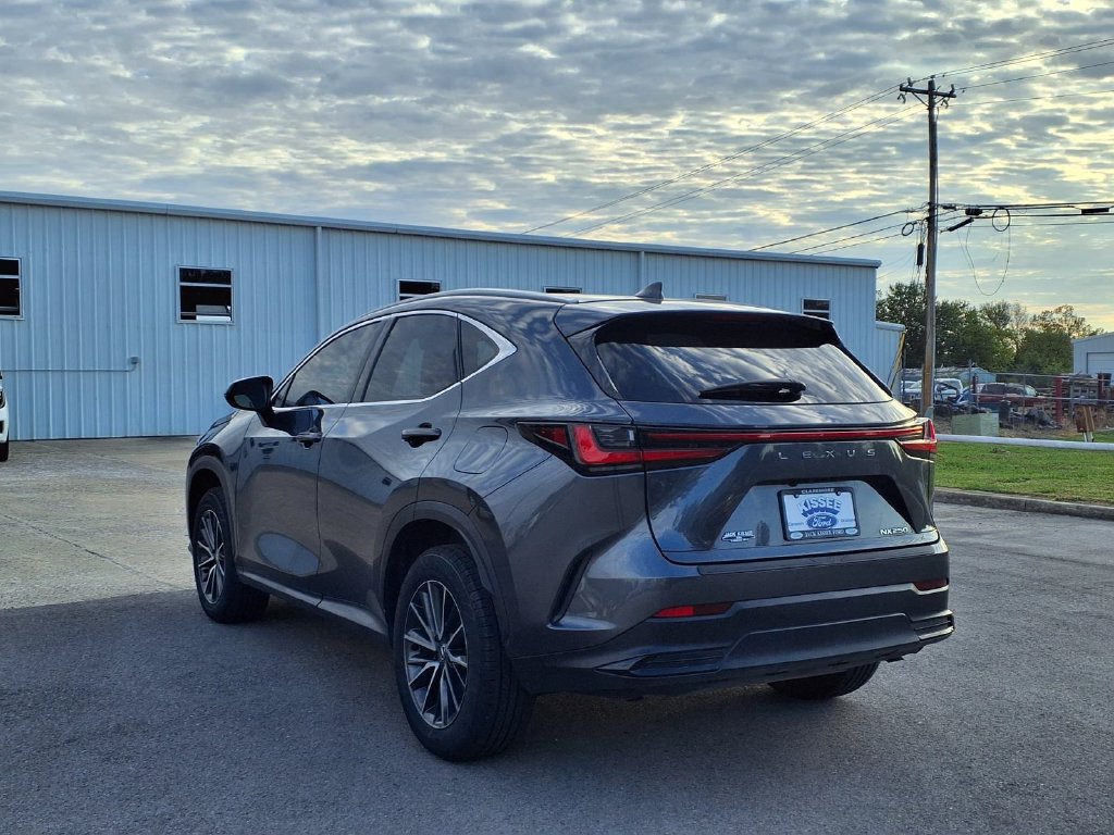 Used 2024 Lexus NX 250 FWD w/ Towing Package (2000 Lbs) image 2