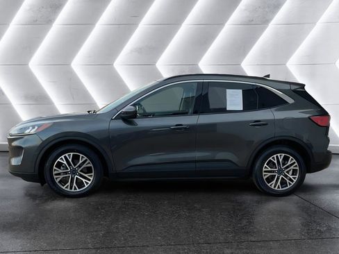 Used 2020 Ford Escape SEL image 3