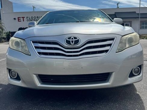 Used 2011 Toyota Camry FWD image 3