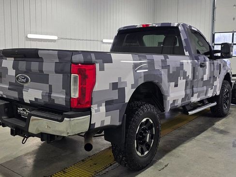 Used 2017 Ford F250 XL w/ STX Appearance Package image 5