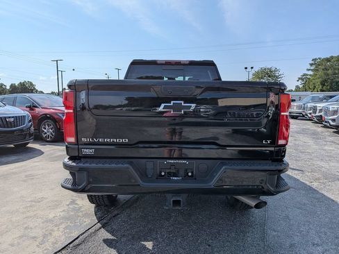 Used 2025 Chevrolet Silverado 2500 LT w/ Z71 Chrome Sport Edition AWD/4WD image 3