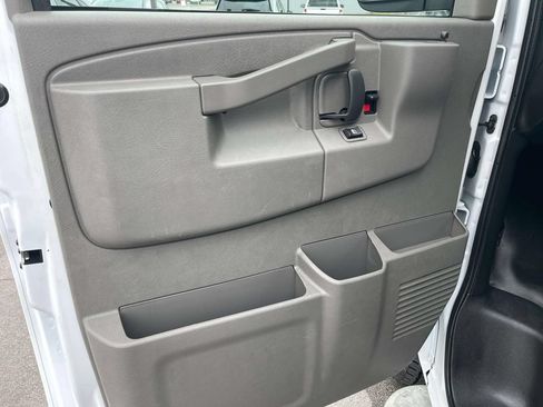 Used 2025 GMC Savana 2500 w/ Driver Convenience Package RWD image 26