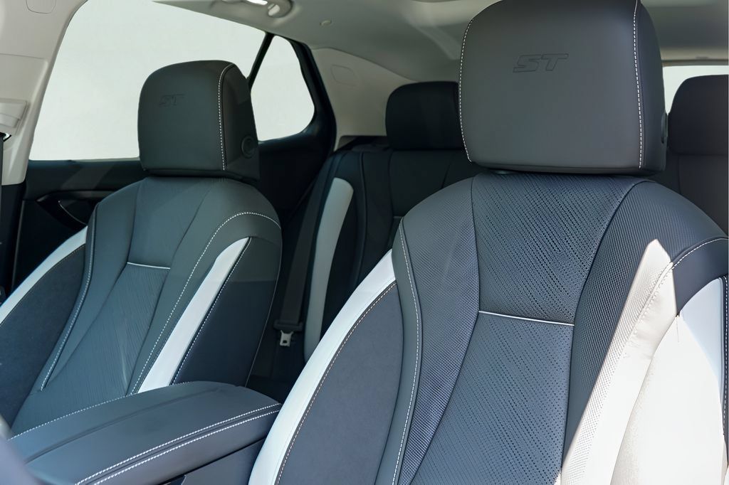 New 2026 Buick Envision Sport Touring AWD/4WD image 11