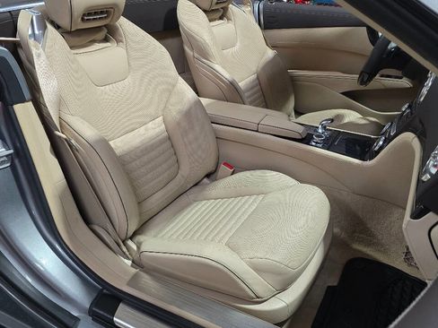 Used 2013 Mercedes-Benz SL 550 image 18