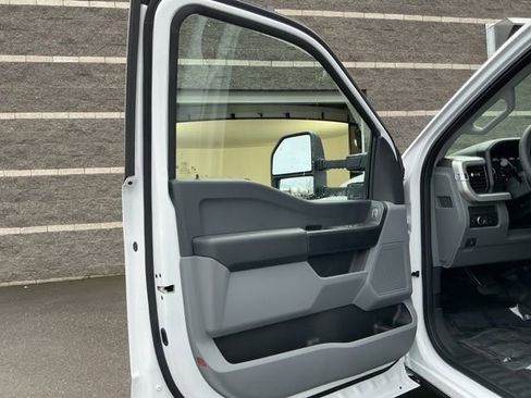 New 2025 Ford F450 XL w/ XL Chrome Package image 15