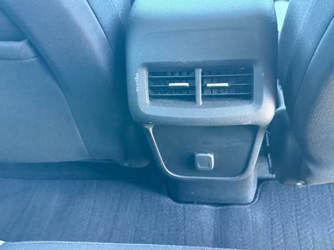 Used 2018 Chevrolet Equinox LS image 14