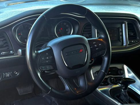 Used 2016 Dodge Challenger SXT image 12