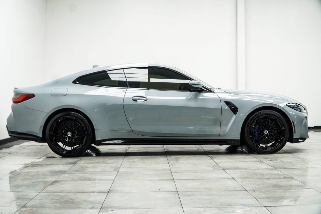 Used 2022 BMW M4 Coupe w/ Executive Package RWD image 9