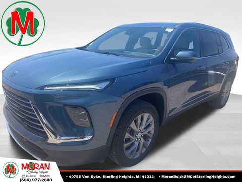Used 2025 Buick Enclave Preferred FWD image 1