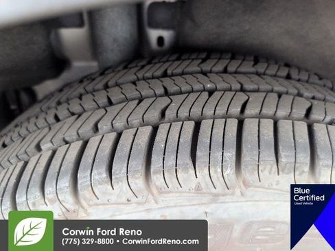 Used 2020 Ford Escape SE image 18