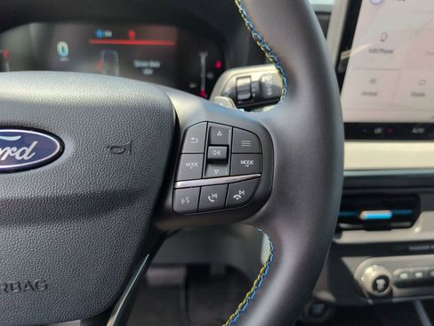 New 2026 Ford Maverick Lobo AWD/4WD image 31