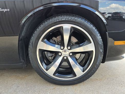 Used 2013 Dodge Challenger R/T RWD image 33