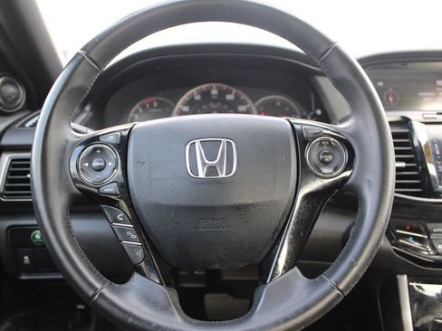 Used 2017 Honda Accord EX-L image 24