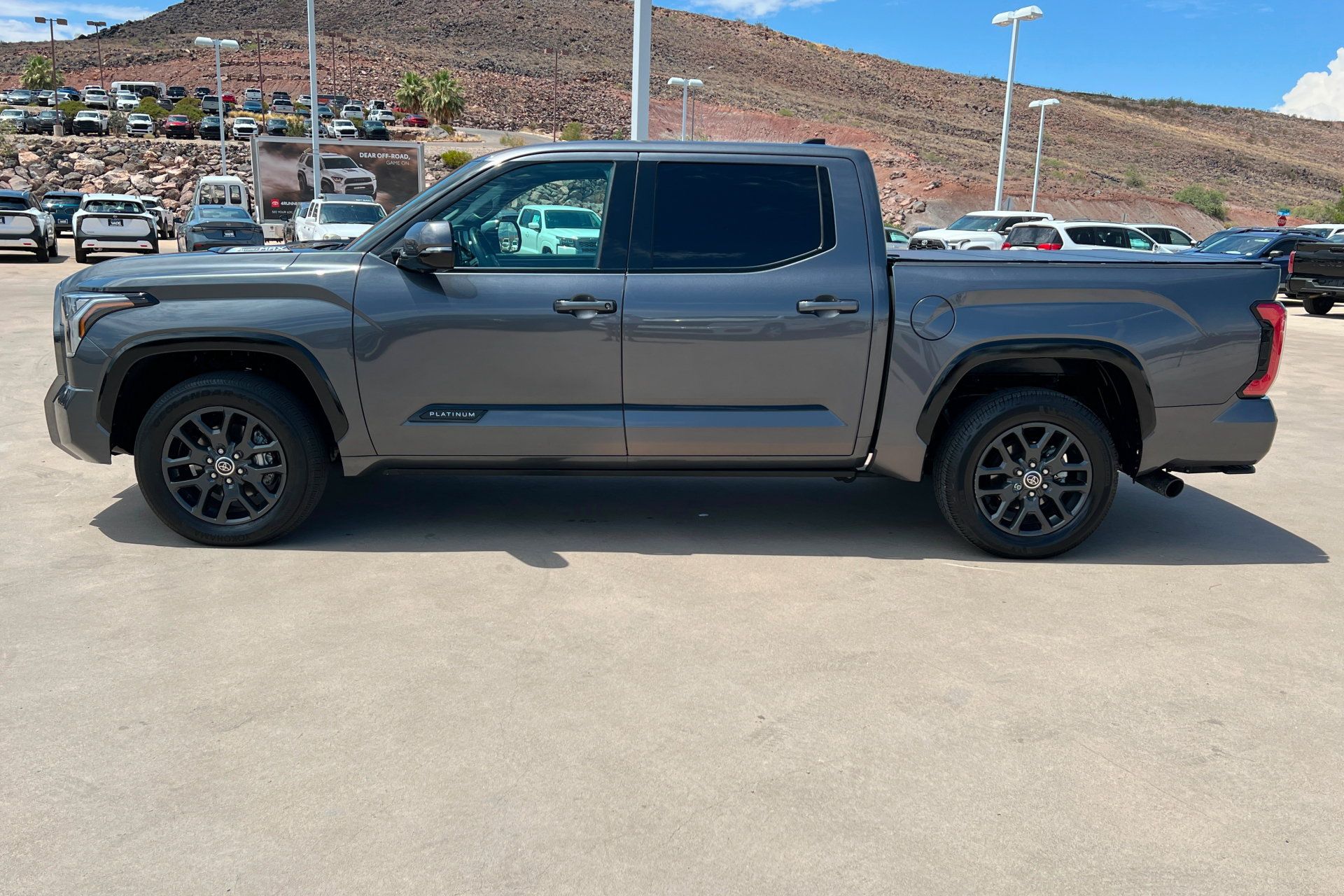 Used 2023 Toyota Tundra Platinum AWD/4WD image 2