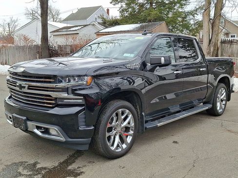 Used 2020 Chevrolet Silverado 1500 High Country w/ Technology Package image 3