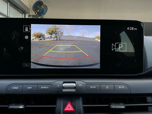 Used 2025 Kia K4 LXS image 32