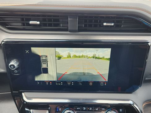 Used 2024 GMC Sierra 1500 AT4 AWD/4WD image 19