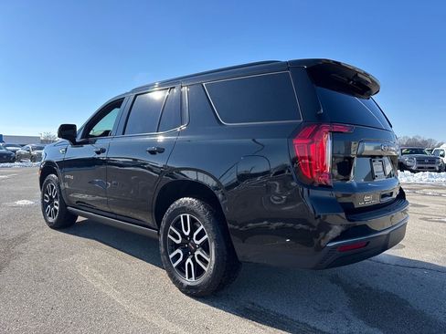 Used 2023 GMC Yukon AT4 w/ AT4 Premium Package image 4